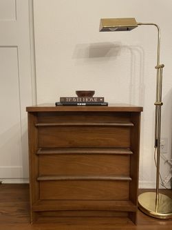 Bassett Mid Century Side Table Night Stand 2 Drawer