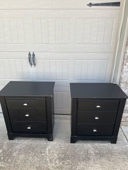 2 Black Nightstands