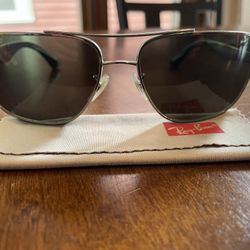 Ray-Ban RB3483 Sunglasses – Gunmetal / Black Frame with Green Polarized Lenses