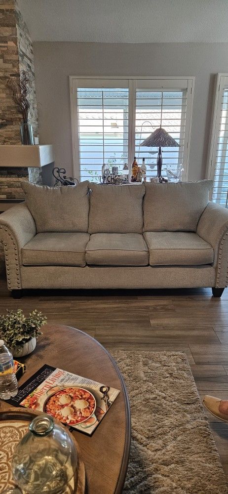 7 Ft Sofa
