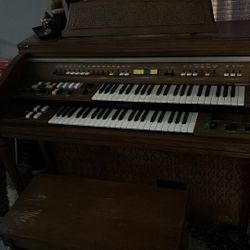 Yamaha Organ
