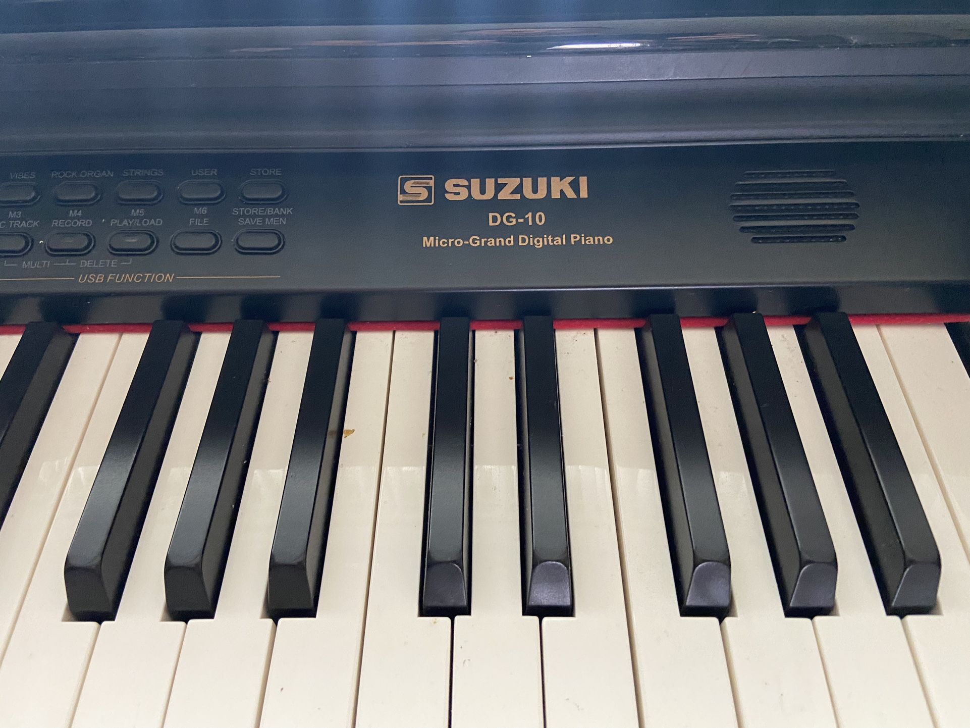 Suzuki DG-10 Micro-Grand Digital Piano