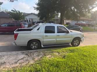Cadillac Escalade EXT Crew Cab Pickup