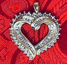 Heart gold pendant