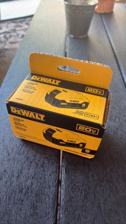 Genuine brand new unopened dewalt DCB205 20V 5AH battery