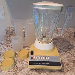 Vtg Hamilton Beach Blender & Includes all 3 Original Storage Containers - See Details & Photos