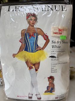 Snow White Halloween Costume