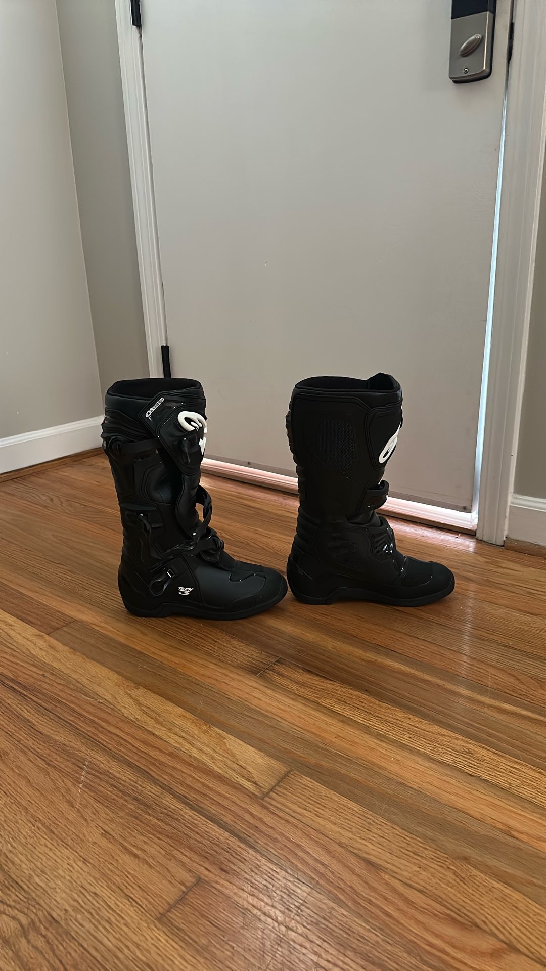 AlpineStars Tech 3 Motorcycle Boots