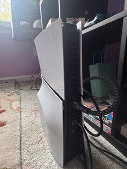 PS5 with disc. controller and GTA5