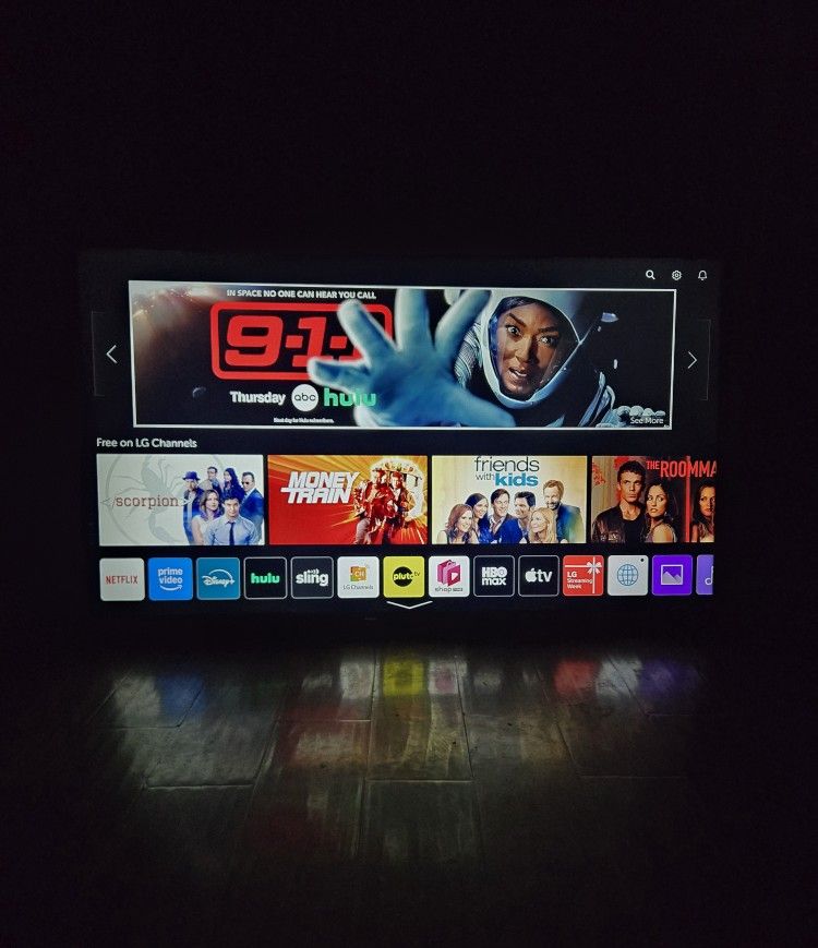 55-inch LG 4K Smart TV UHD HDR