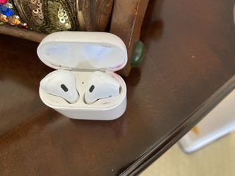 A pple - AirPods with Charging Case