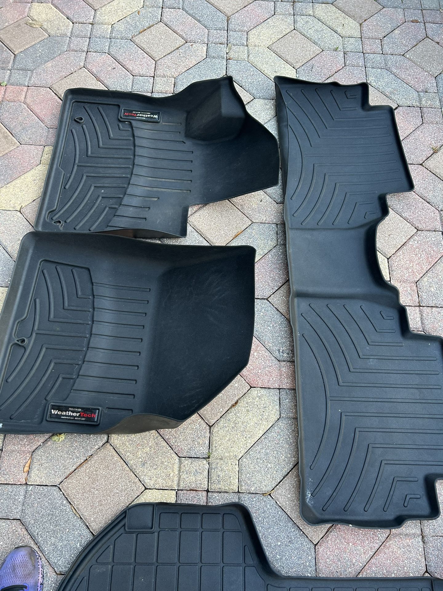 Weather tech Laser Floor Liners And Cargo Liner All Weather Like New