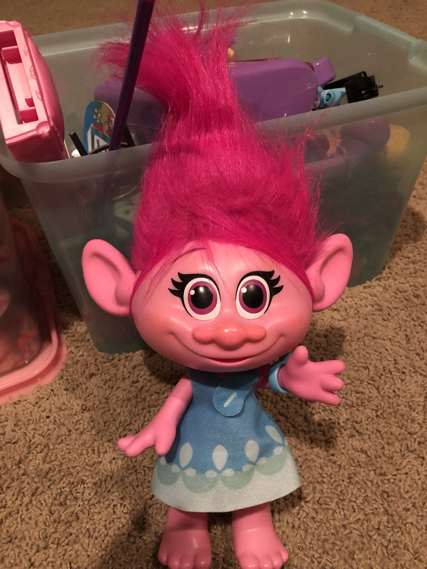 Poppy troll new play doll.