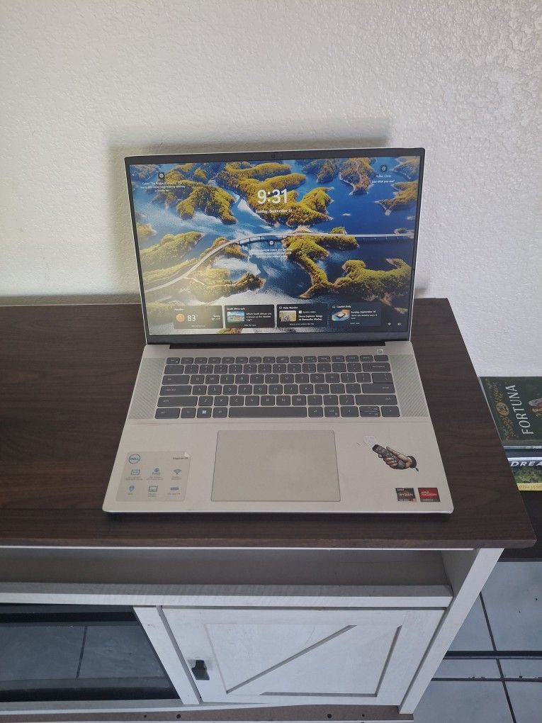 Dell Inspirion 16 7000 Series