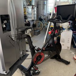 Pelaton Bike Exercise Bike With Shoes 