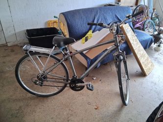 Specialized Hybrid Commuter Bike