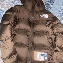 Womans Brown North Face Puffer Size Small 