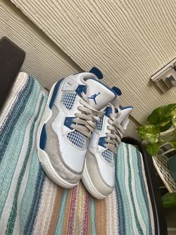 Retro Jordan 4s Size 2Y