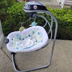 Baby Swing - Free , Mill Creek, Silver Firs