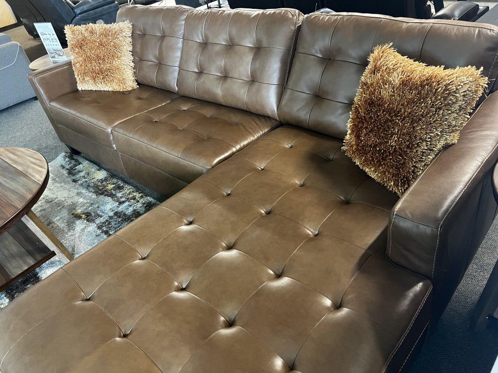 Brown Genuine Leather Tufted 2 Piece Sectional with Chaise/L Shape 