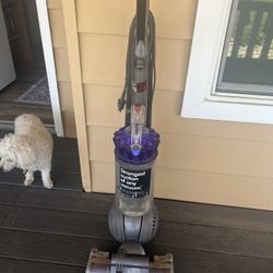 Dyson Vacuum 