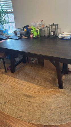 Wood Dining Table Expandable (Free) Must pickup by tomorrow !!!