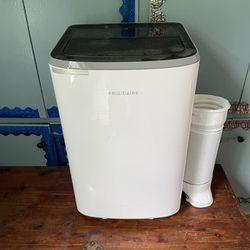 Frigidaire 8,000 Btu  Portable Room Air Conditioner 