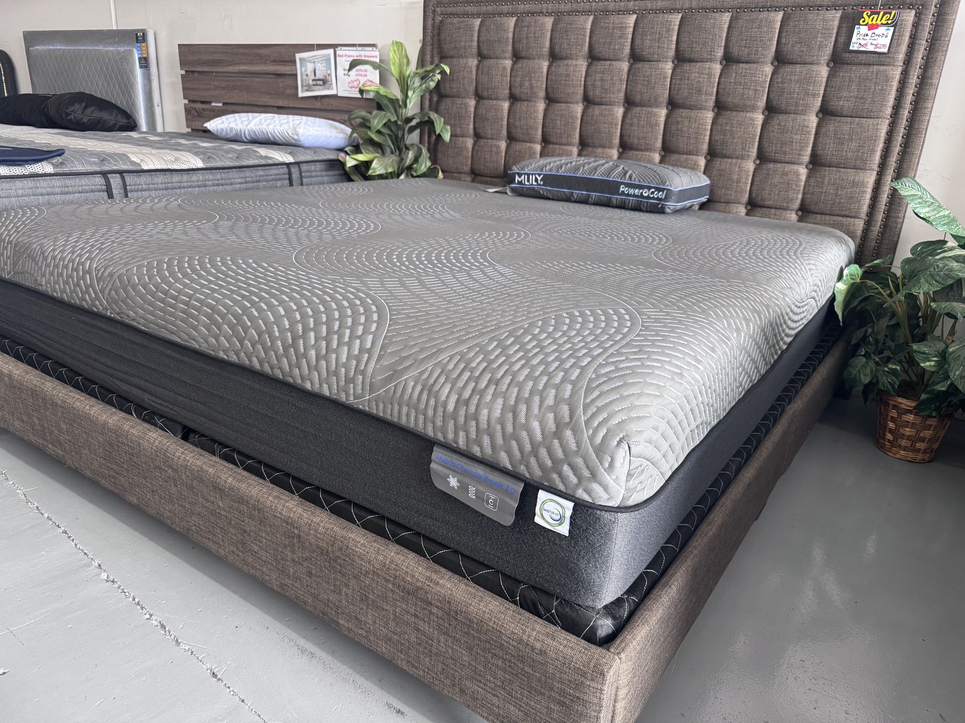 Luxury King Mattresses Cooling Hybrid New LIMITED STOCK Regular $798 Selling out for $488