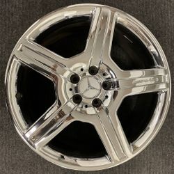 Single (1) one ☝️ Uno 🔥🔥MERCEDES S550 S(contact info removed)-11 19" FACTORY ORIGINAL FRONT AMG WHEEL RIM🔥🔥