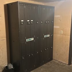 Storage Lockers With 8 Individual Storage 