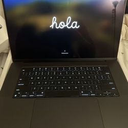 2023 MacBook Pro M3 16” 18gb Ram 512gb SSD