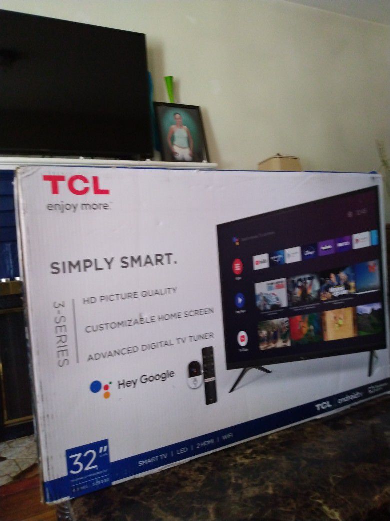 Nueva. New  Android Smart TV.  32 