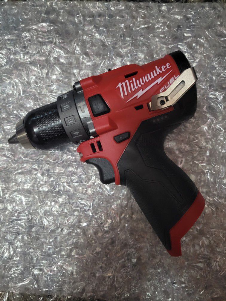 Milwaukee Fuel M12 Hammer Drill 🔨 