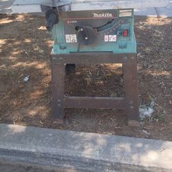 Makita Table Saw