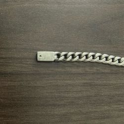 Silver Bracelet stamped 925 weighs about over an ounce needs clasp