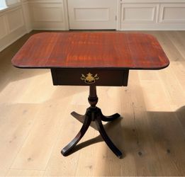 Duncan Phyfe Style Drop Leaf Pedestal Side Table