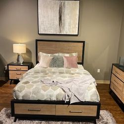 📌Vertani Panel Bedroom Set In Black and Brown
Ashley Furniture 4 Piece $20 Down Payment and delivery available 