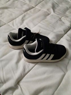 Adidas grand court