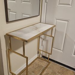 Chic Gold & Marble Console Table - Modern Entryway Accent