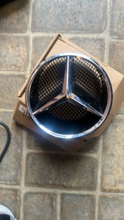 Mercedes Emblem