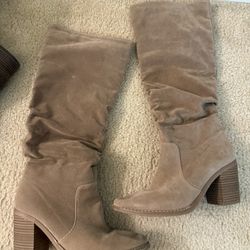 Super Cute Light Brown Boots 