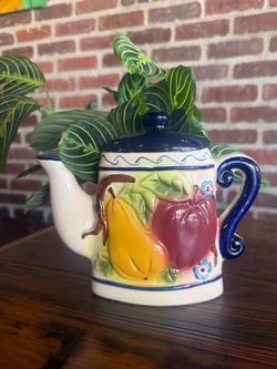 Vintage Tea Pot Fruit Planter 🍐🍎🪴
