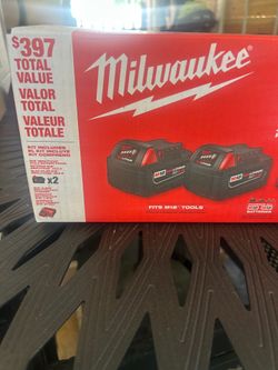 Battery and charger Milwaukee