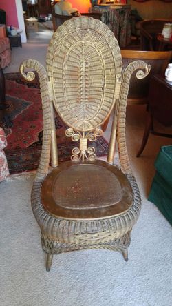 WICKER CHAIR