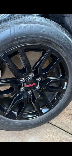 20s CHEVY GMC RIMS TIRES 6LUGS 6X5.5