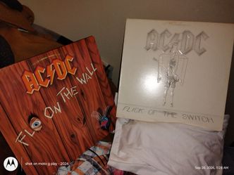 2 acdc vinyl records