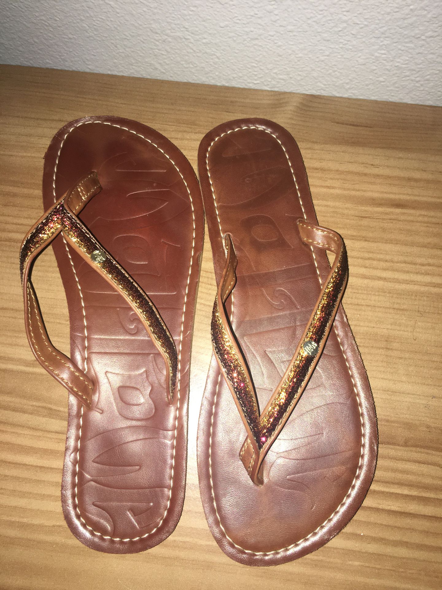 New Women sandals size 7