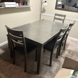 Comedor Dinning Table