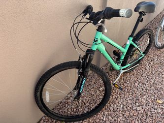 Nishiki Pueblo Women’s 26” wheel Small Mountain Bike As Is