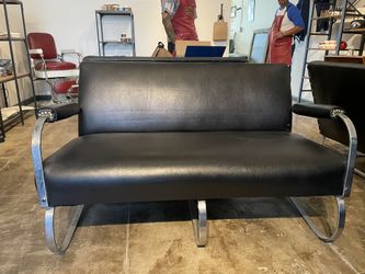 2 X Love Seat